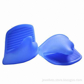Thumb-designed silicone promotional pot holder